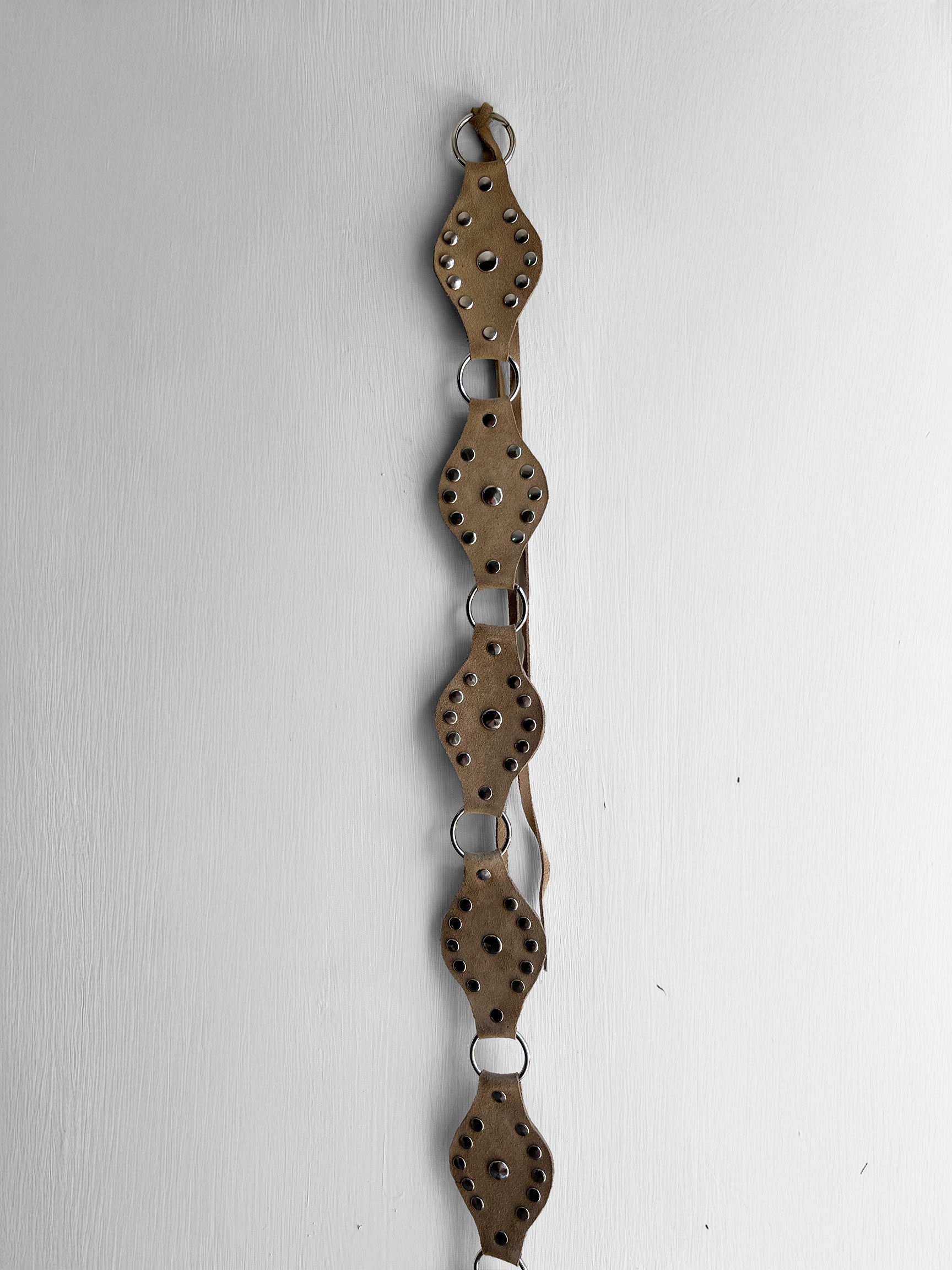 CINTO CADENA BEIGE