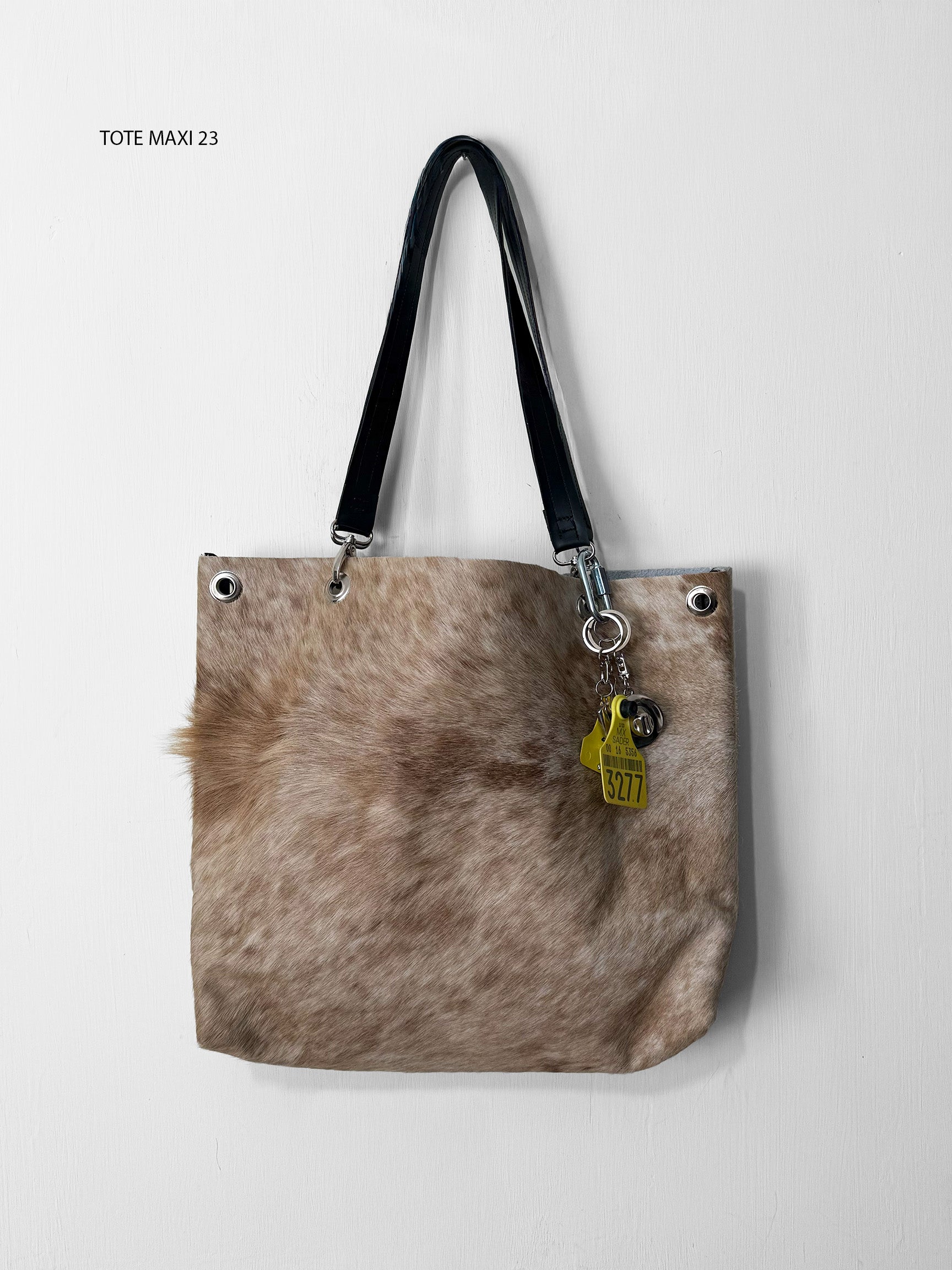 MAXI TOTE  23